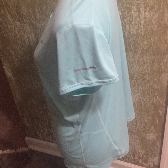 Nike shirt - Picture 3 of 4